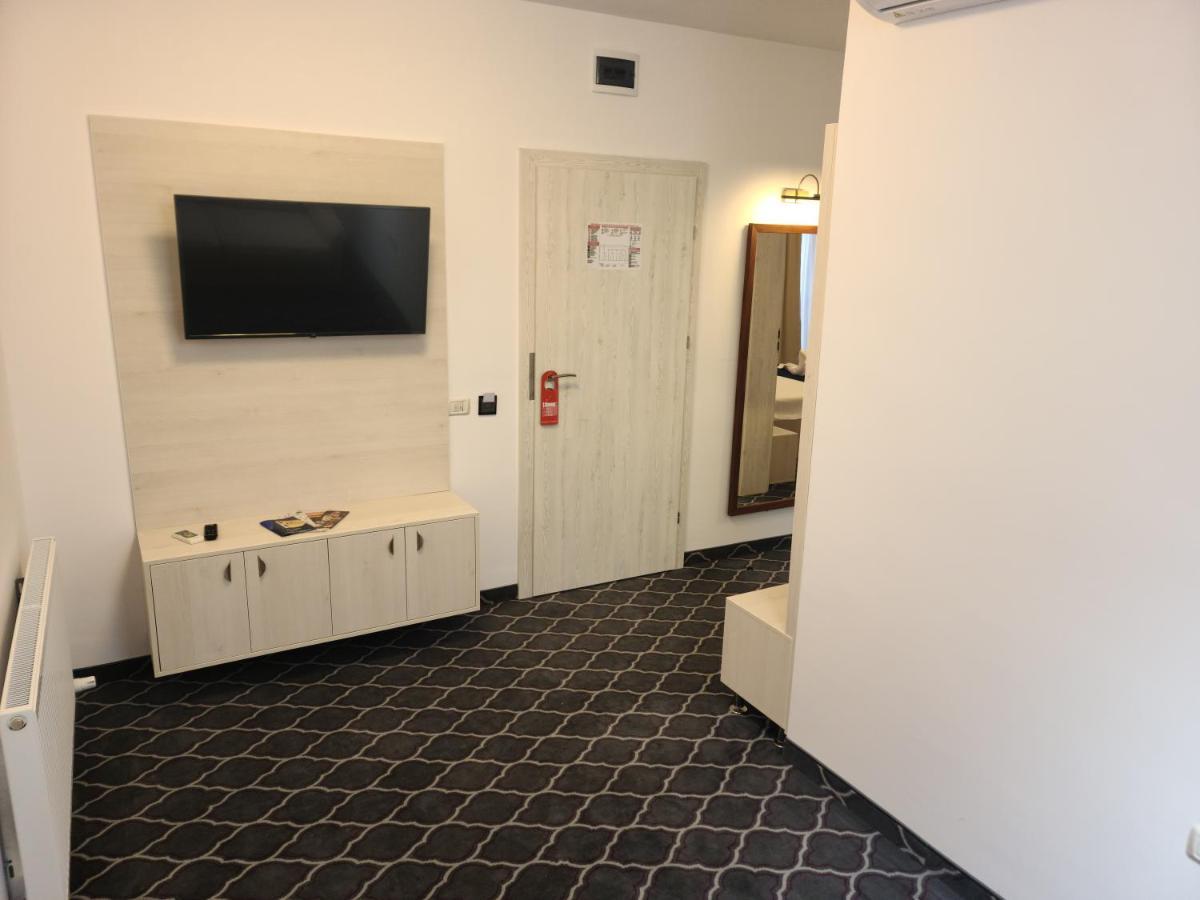 Eros Beach Resort Năvodari Buitenkant foto